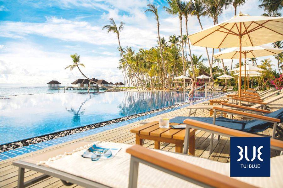 TUI BLUE Olhuveli Romance – Infinity Pool direkt am Strand auf den Malediven