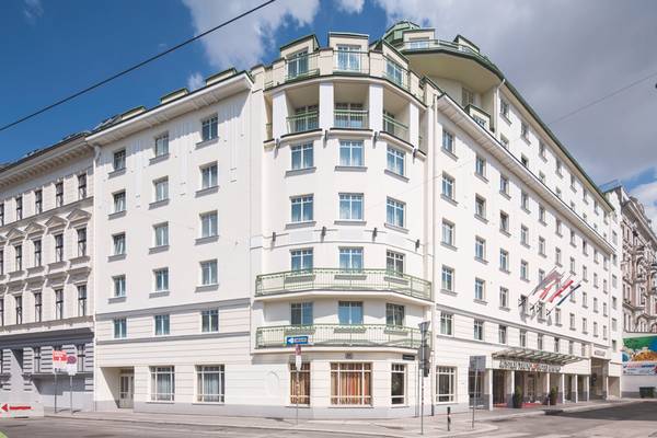 Austria Trend Hotel Ananas ****