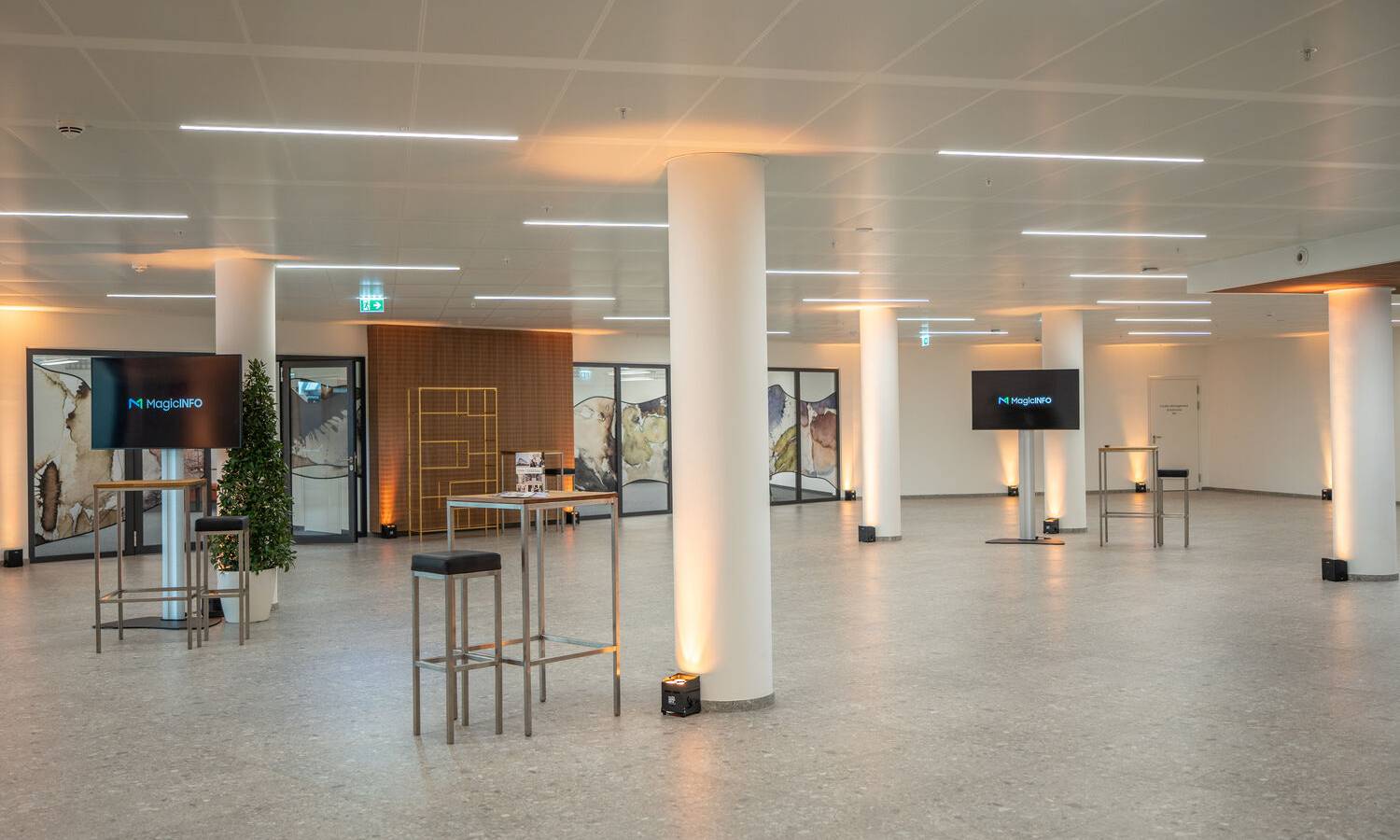 1000 quadratmeter Dachterrasse von The Venue Events @ Twenty One mit urbanem Wienblick für Sommerfeste, Networking und Corporate Events