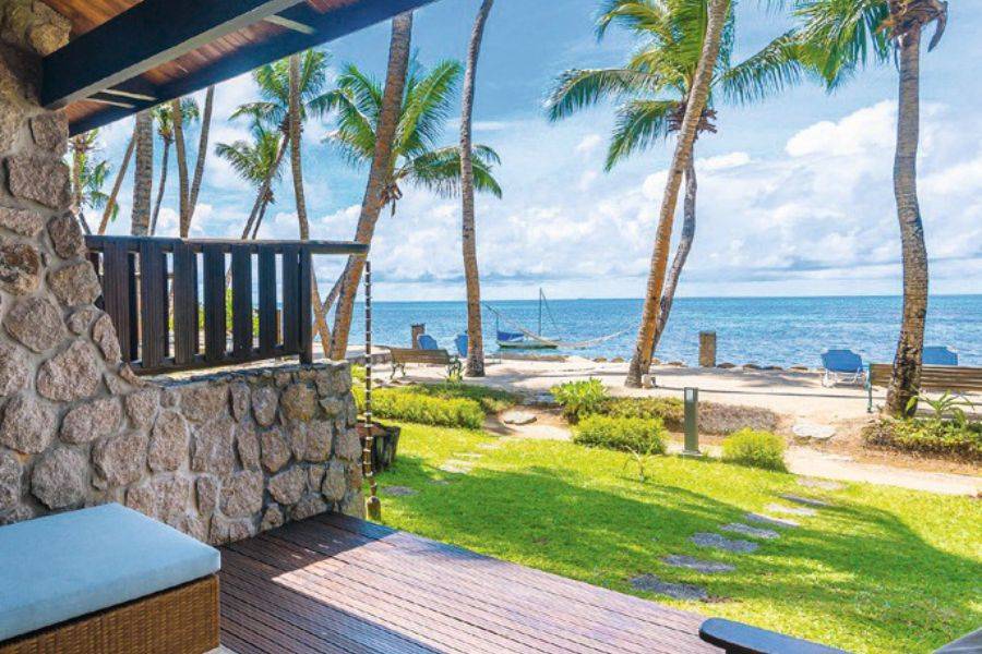 Blick aus einer SUite des Coco de Mer & Black Parrot Suites