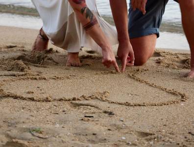 Hochzeitspaar am Strand