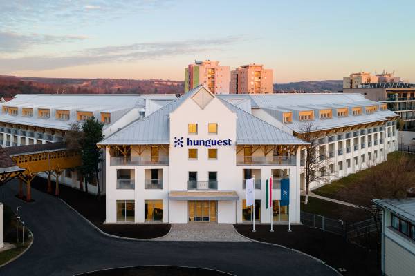 Hunguest Hotel Flóra ****
