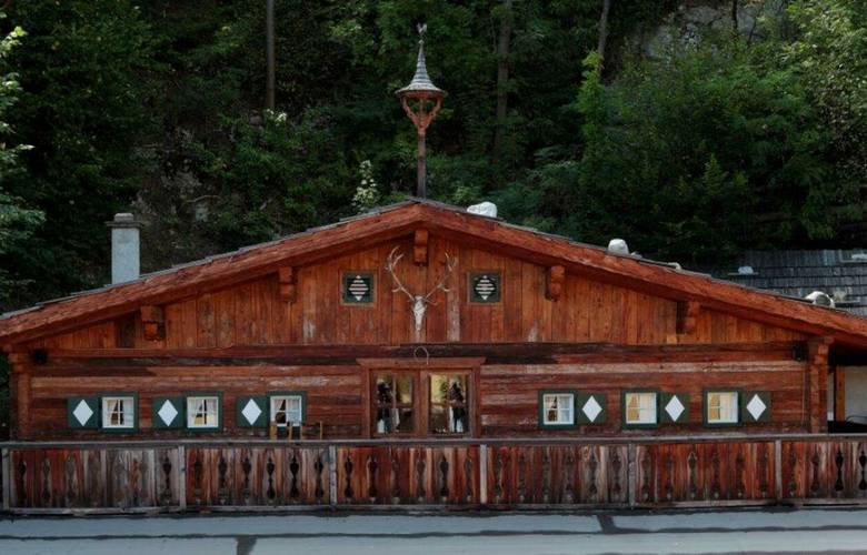 Eventlocation Almhütte Graz des I AM HOTELS Graz Seiersberg mit urigem Ambiente für Firmenfeiern, Weihnachtsfeiern und Seminare nahe Graz