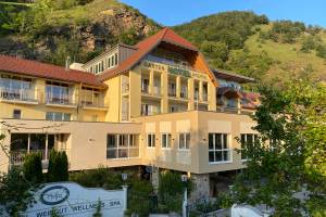 2 Nächte geschenkt im Gartenhotel & Weingut Pfeffel