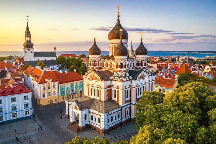 Historische Altstadt von Tallinn während einer Ostsee Kreuzfahrt mit Cunard