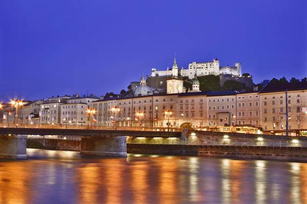 © momanuma - fotolia.com Adventzauber in Salzburg - Flugreise