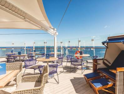 Bar und Grill Bereich auf der MeinSchiff.