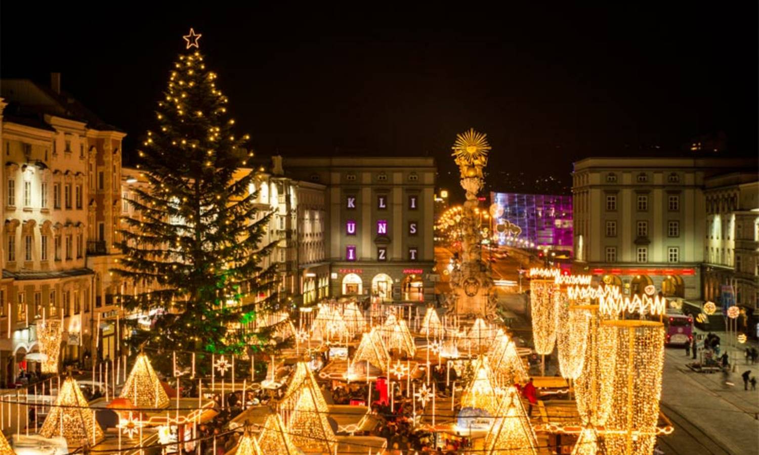 Weihnachtsmarkt am Hauptplatz Linz