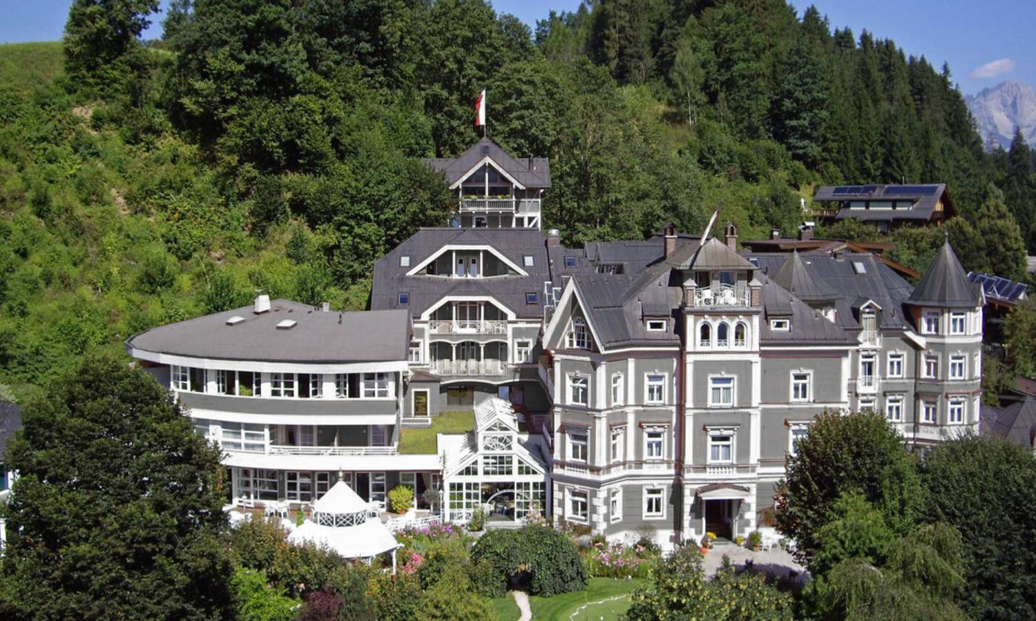 ein Blick auf das Hotel von draußen