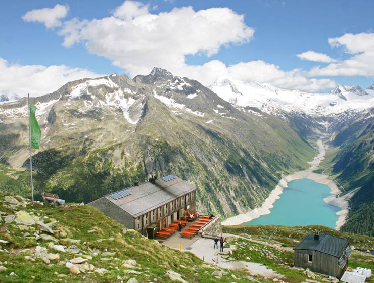 Hiking along the Zillertal Alps