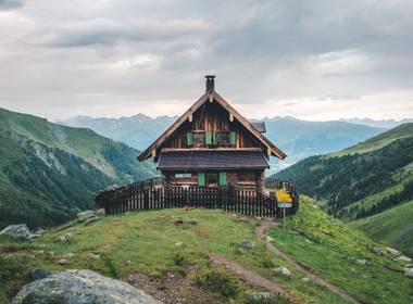 Hüttenurlaub im Spätsommer und Herbst: Wo Österreich im September und Oktober am schönsten ist.