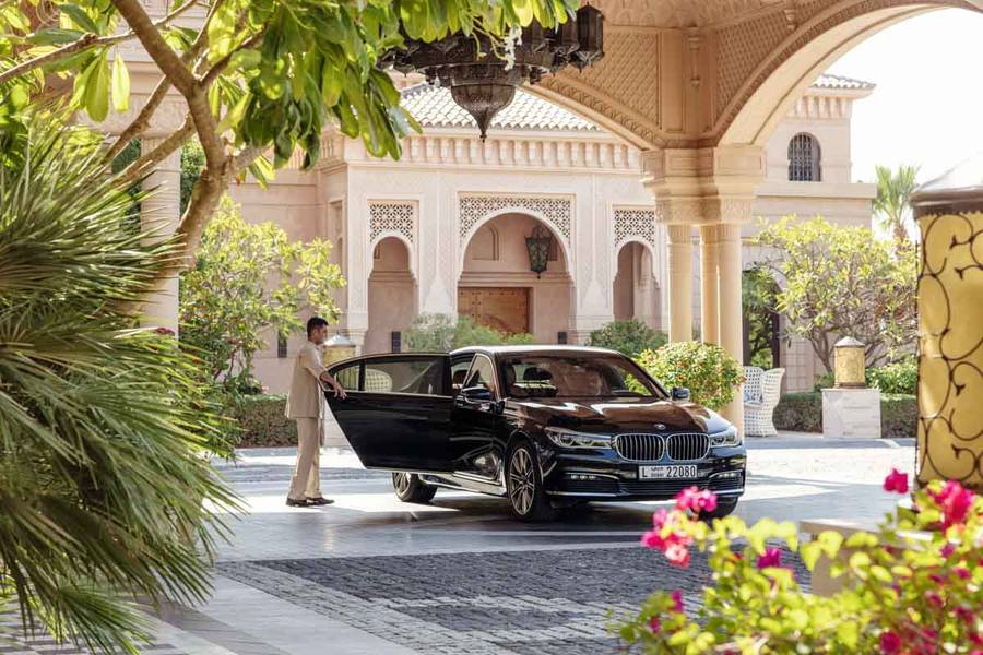 Limousine vor dem Luxushotel The Palm in Dubai