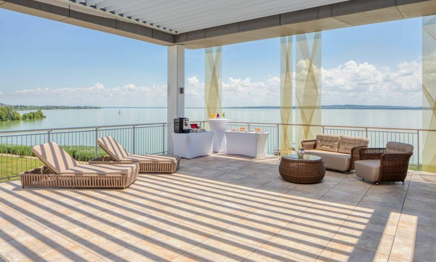 Lakeside Room