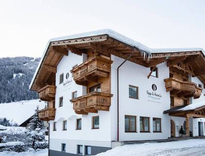 1 night for free in Sepp & Hannis Suiten im Dorf