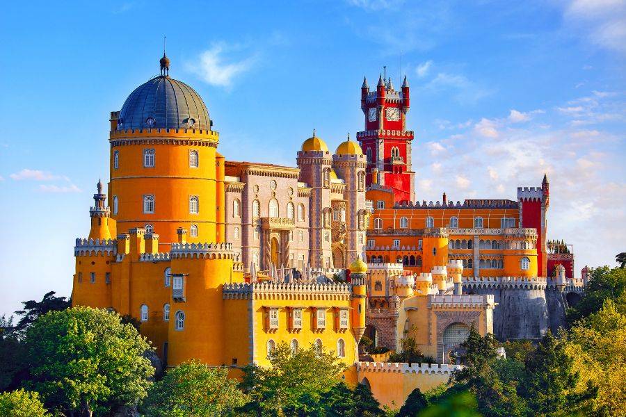 Gelb roter Palast Sintra in Portugal