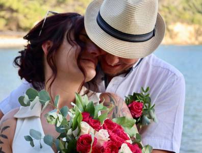 Hochzeitspaar am Strand