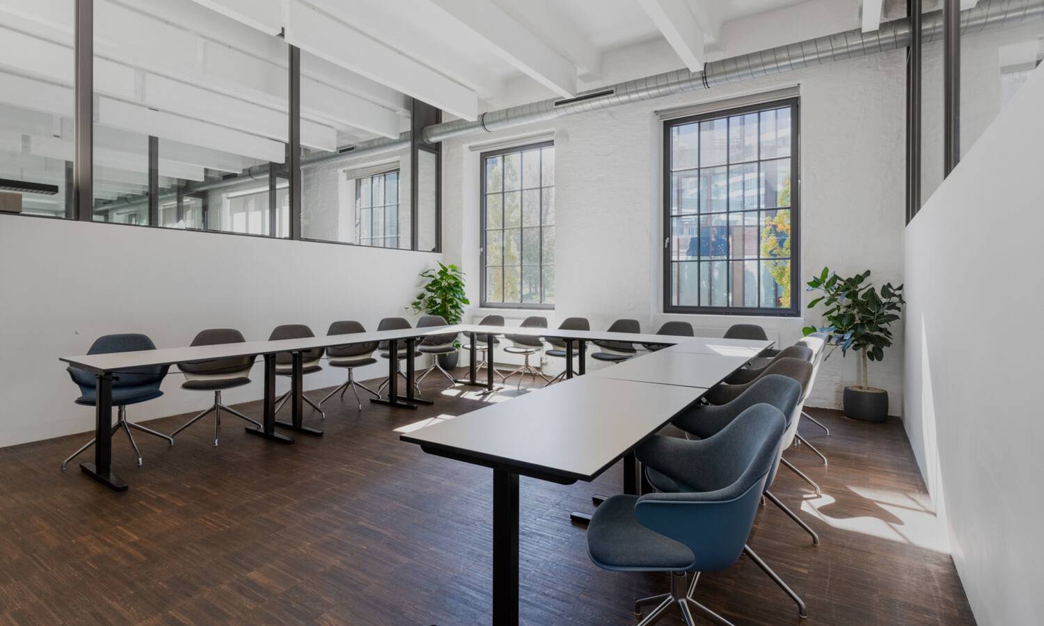 Park Atelier mit flexibler Bestuhlung im Loft by the Lake Eventlocation für Seminare und Teamsessions